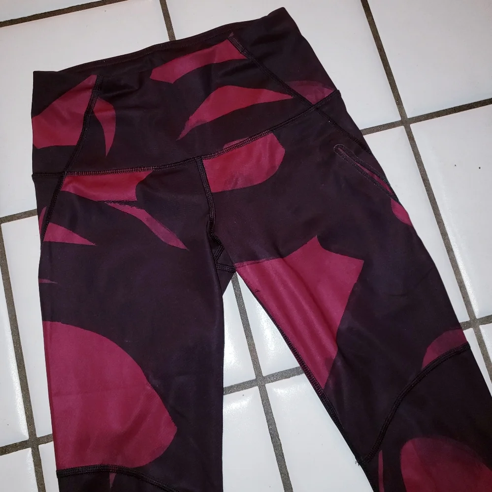 Lululemon All Sport Crop Back Spin Stroke Dashing Purple Black Leggings 2 Yoga